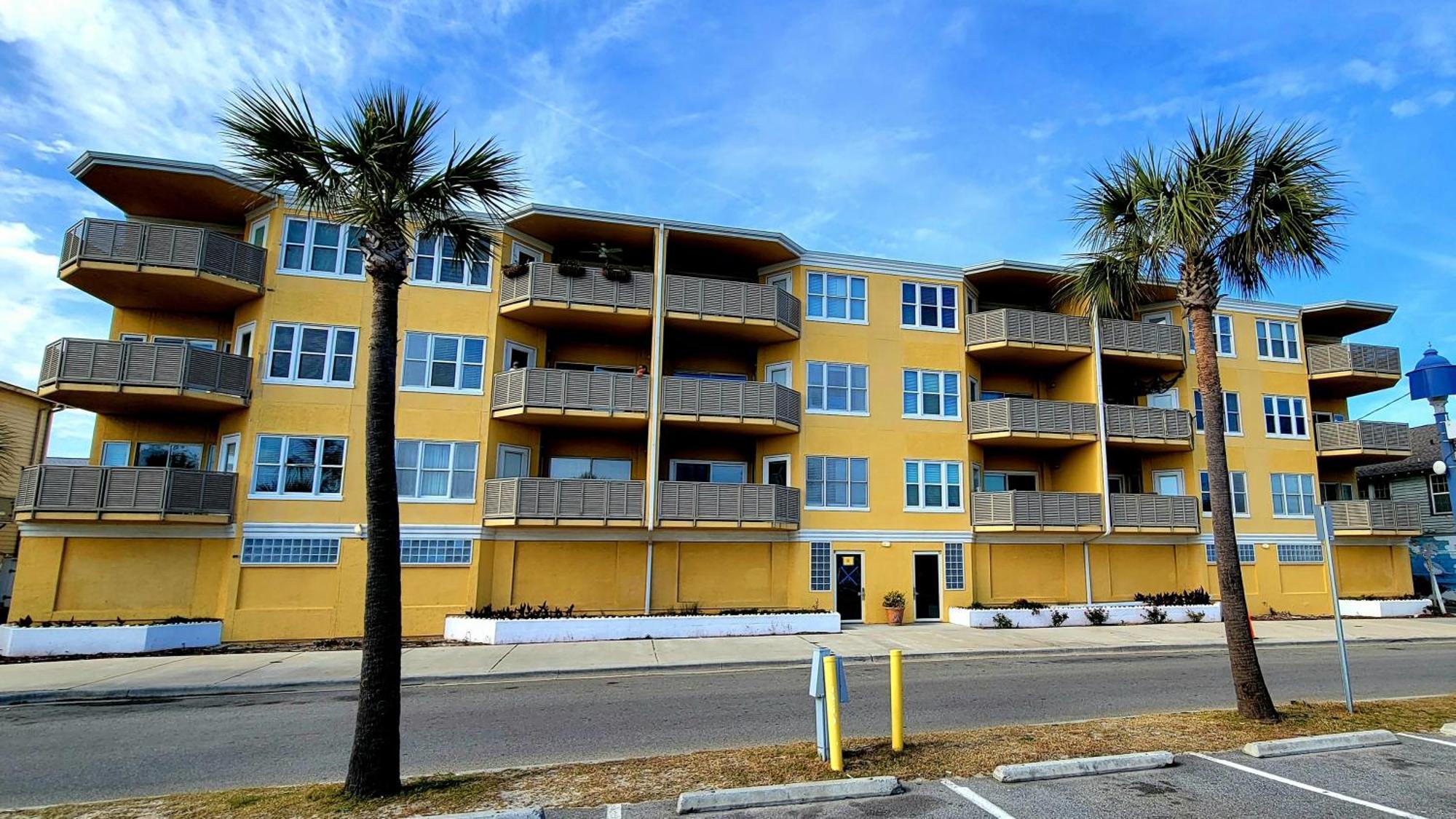 Sandpiper 103 By Tybee Beach Vacation Rentals タイビーアイランド エクステリア 写真